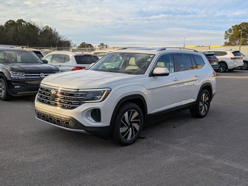 New 2026 Volkswagen Atlas SEL image 7