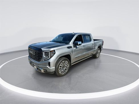 New 2026 GMC Sierra 1500 Denali Ultimate w/ LPO, Black Badging Package image 4
