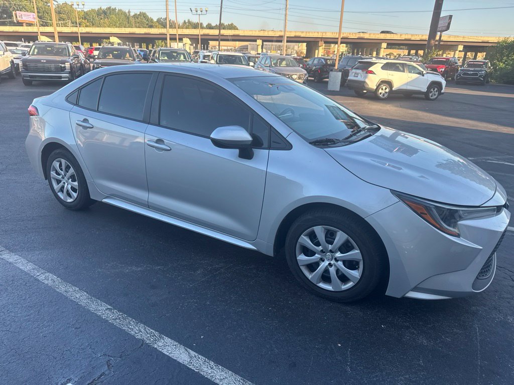 Used 2022 Toyota Corolla LE FWD image 5