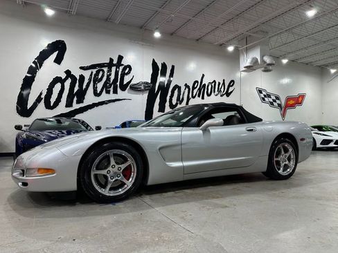 Used 2001 Chevrolet Corvette Convertible w/ Preferred Equipment Group2 RWD image 1