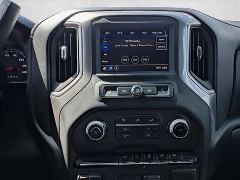 Used 2022 Chevrolet Silverado 2500 Custom w/ Custom Convenience Package RWD image 12
