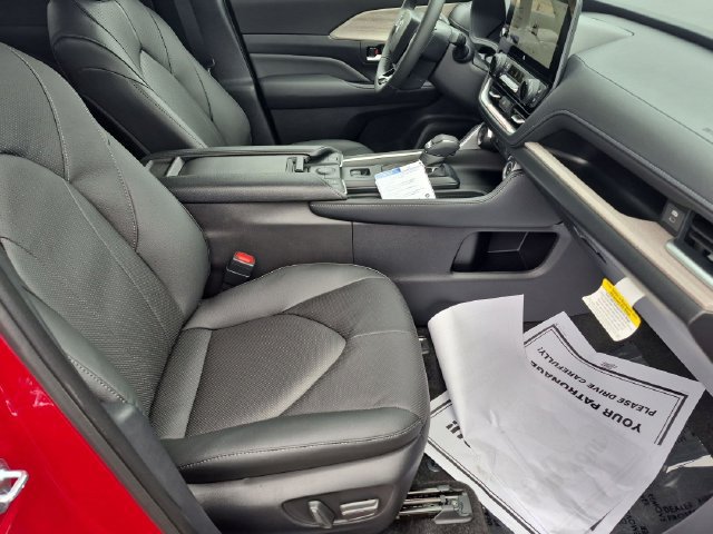 Certified 2026 Toyota Grand Highlander AWD Hybrid image 34