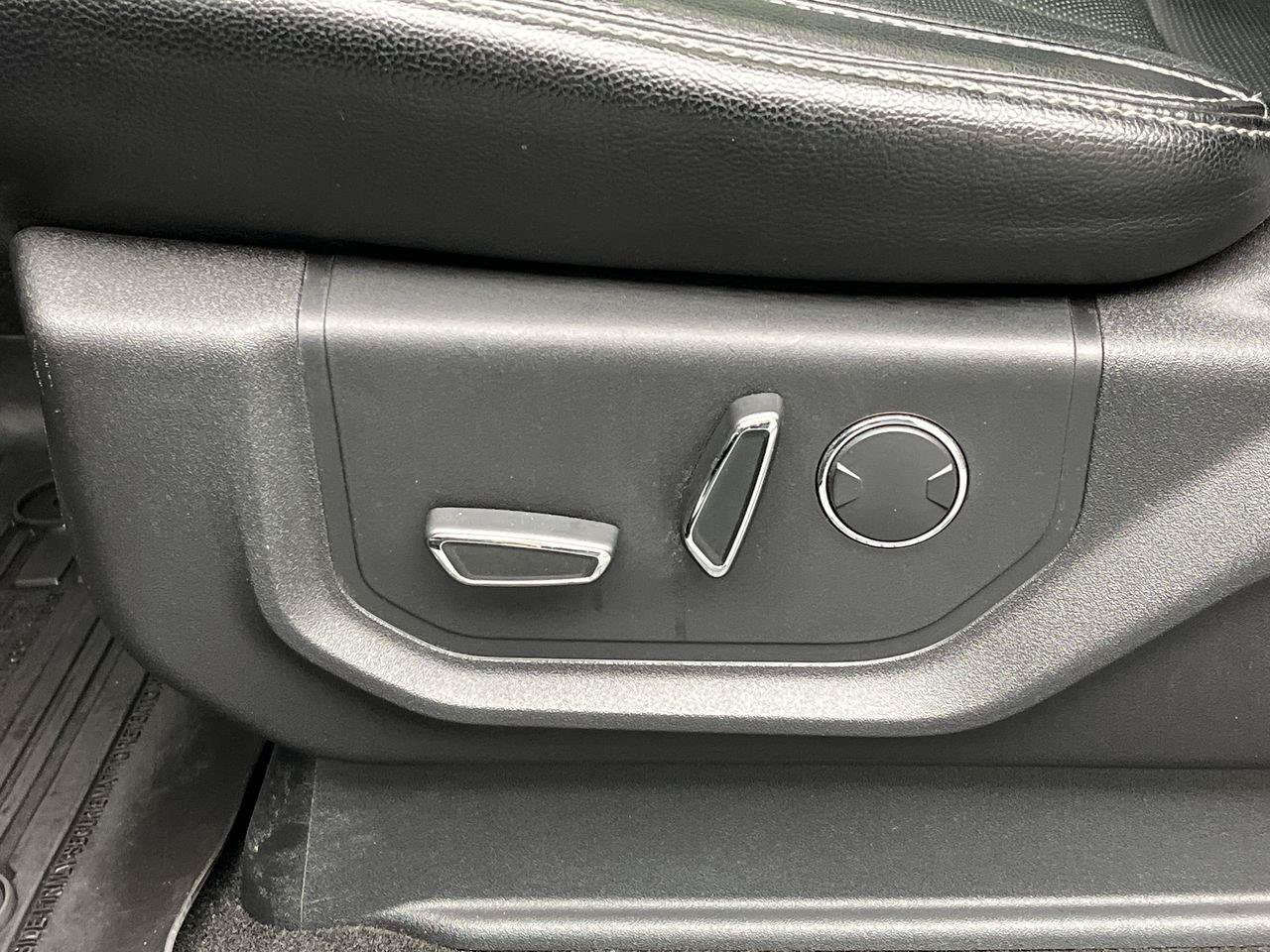 Used 2018 Ford F150 Lariat w/ Equipment Group 502A Luxury AWD/4WD image 14