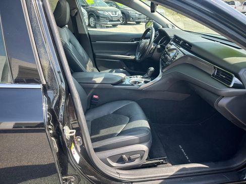Used 2019 Toyota Camry XSE w/ Driver Assist Package image 23