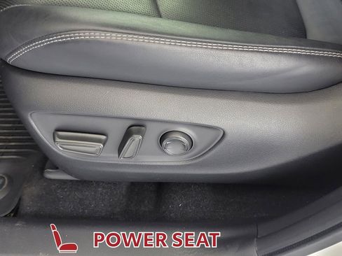 Used 2023 Toyota RAV4 Limited image 16