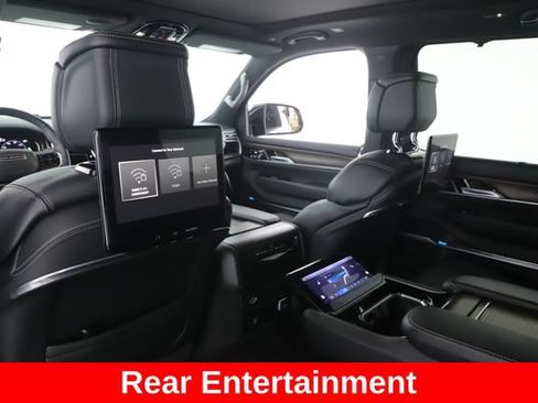 Used 2025 Jeep Grand Wagoneer 4WD image 5