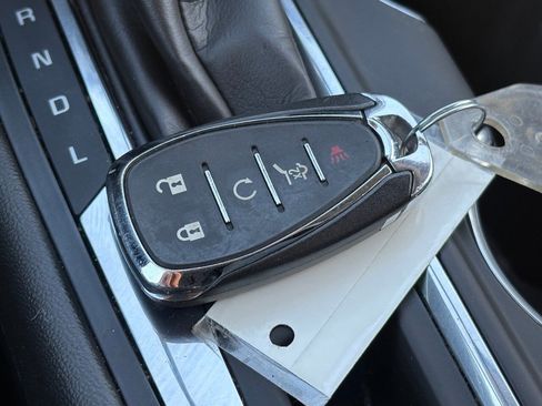 Used 2023 Chevrolet Equinox LT image 42