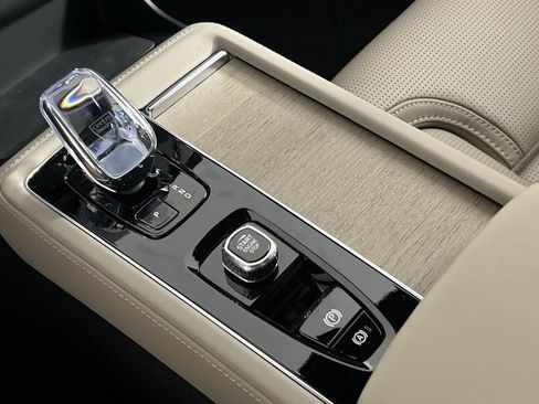 New 2026 Volvo XC90 B6 Ultra w/ Lounge Package image 20