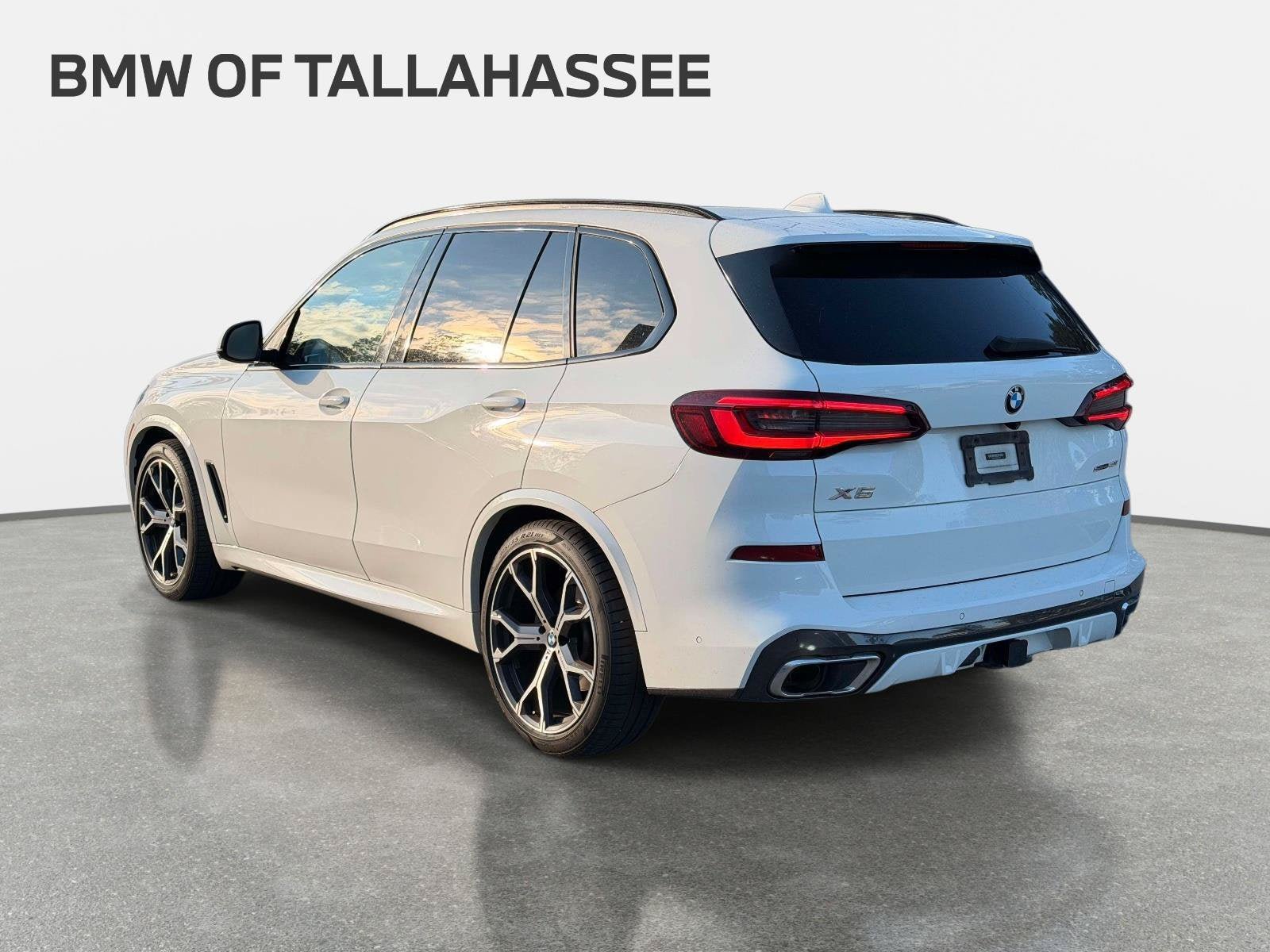 Used 2021 BMW X5 sDrive40i w/ M Sport Package RWD image 8