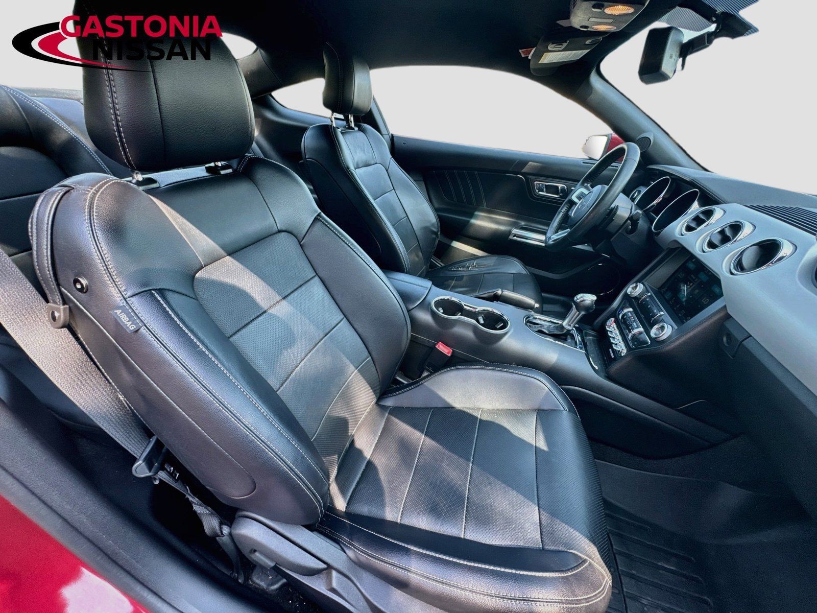 Used 2017 Ford Mustang GT Premium RWD image 32