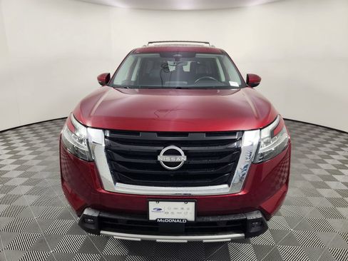 Used 2023 Nissan Pathfinder SL AWD/4WD image 8