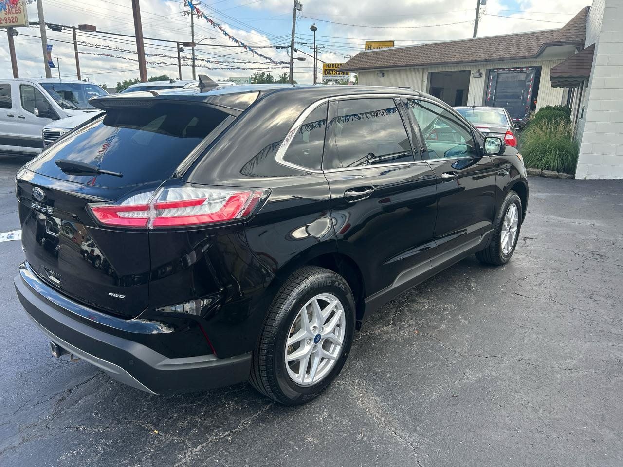 Used 2024 Ford Edge SEL w/ Convenience Package AWD/4WD image 5