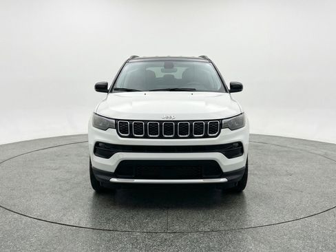 Used 2025 Jeep Compass Limited image 2