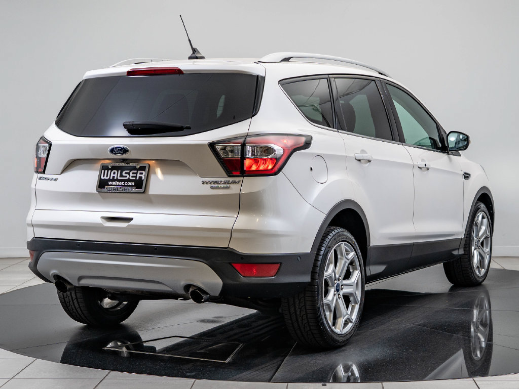 Used 2018 Ford Escape Titanium FWD image 10