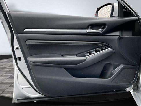 Used 2023 Nissan Altima 2.5 SL image 24