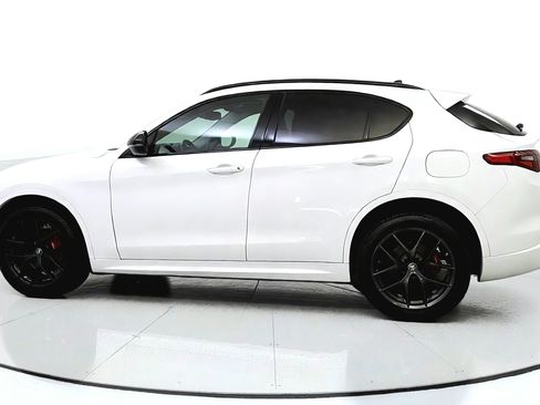 Used 2021 Alfa Romeo Stelvio Ti w/ Premium Package AWD/4WD image 4