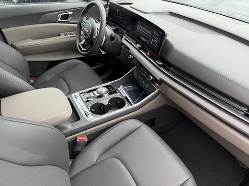 New 2026 Kia Carnival SX FWD image 16