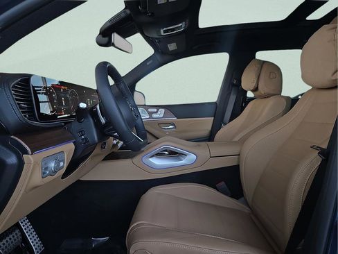 New 2026 Mercedes-Benz GLS 580 4MATIC image 16