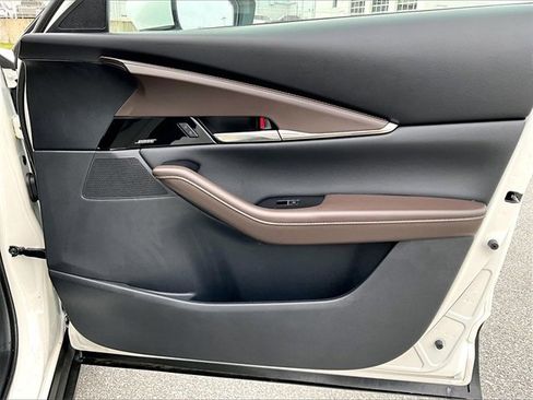 Certified 2025 MAZDA CX-30 AWD 2.5 S w/ Premium Package image 12