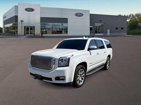 Used 2016 GMC Yukon XL Denali w/ Open Road Package AWD/4WD image 4