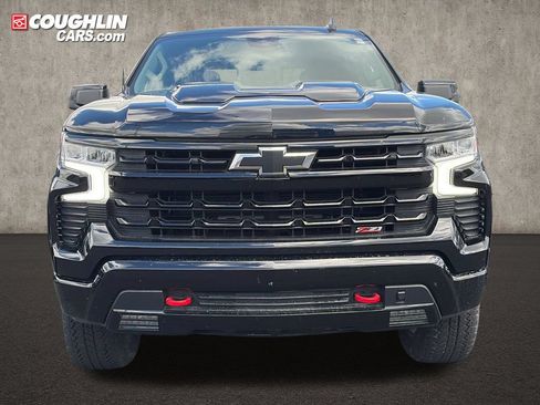 Used 2025 Chevrolet Silverado 1500 LT Trail Boss w/ Convenience Package II AWD/4WD image 2