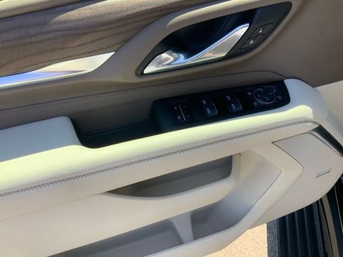 Used 2024 GMC Yukon Denali w/ Advanced Technology Package RWD image 15