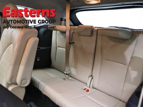 Used 2021 Toyota Highlander XLE AWD/4WD image 27