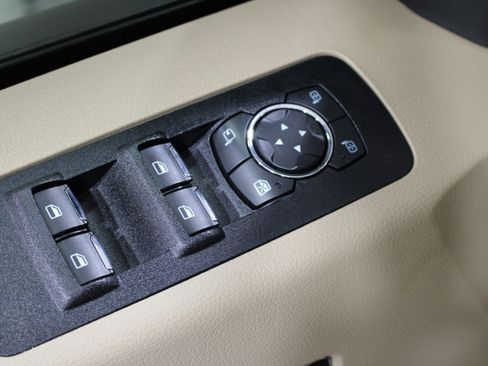 Used 2019 Ford F150 Lariat w/ Equipment Group 502A Luxury image 7