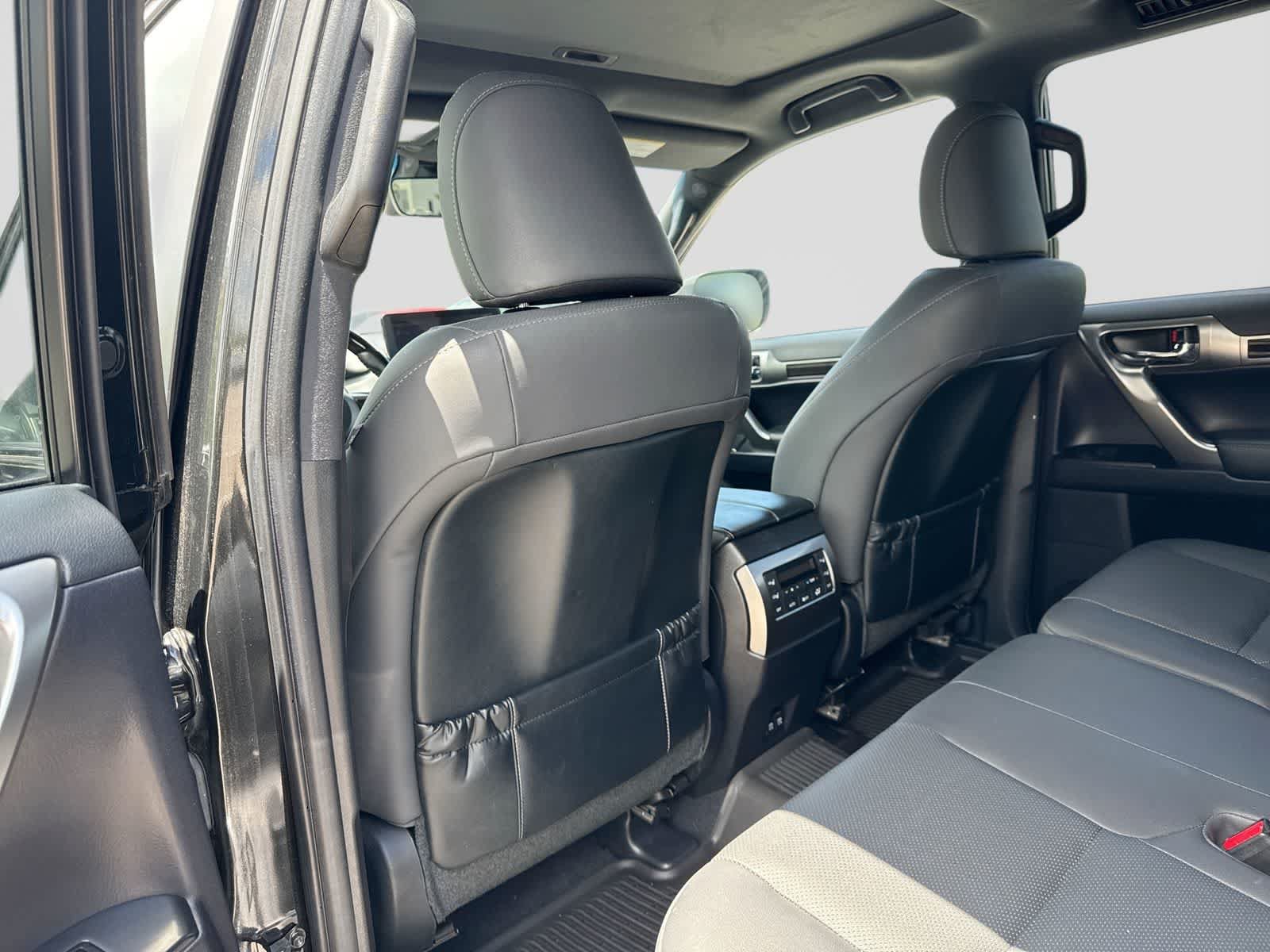 Used 2023 Lexus GX 460 Premium w/ Premium Package AWD/4WD image 25