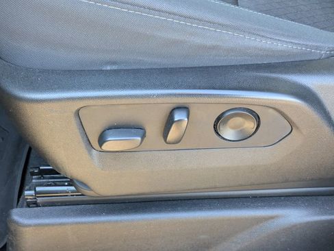 Used 2021 Chevrolet Suburban LS image 19