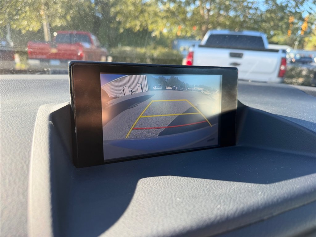 Used 2015 Lexus CT 200h w/ Navigation Package FWD image 8