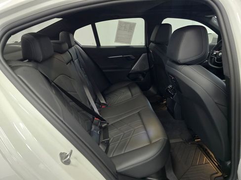 Used 2026 BMW 530i xDrive w/ Premium Package image 23