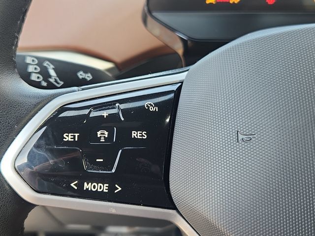 Certified 2023 Volkswagen ID.4 Pro AWD/4WD image 16