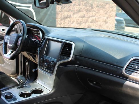 Used 2014 Jeep Grand Cherokee SRT8 w/ Luxury Group II AWD/4WD image 16