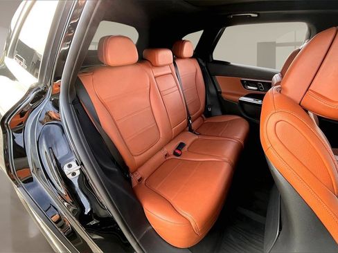 Used 2023 Mercedes-Benz GLC 300 4MATIC image 26