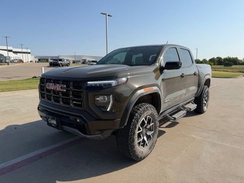 Used 2024 GMC Canyon AT4X AWD/4WD image 10