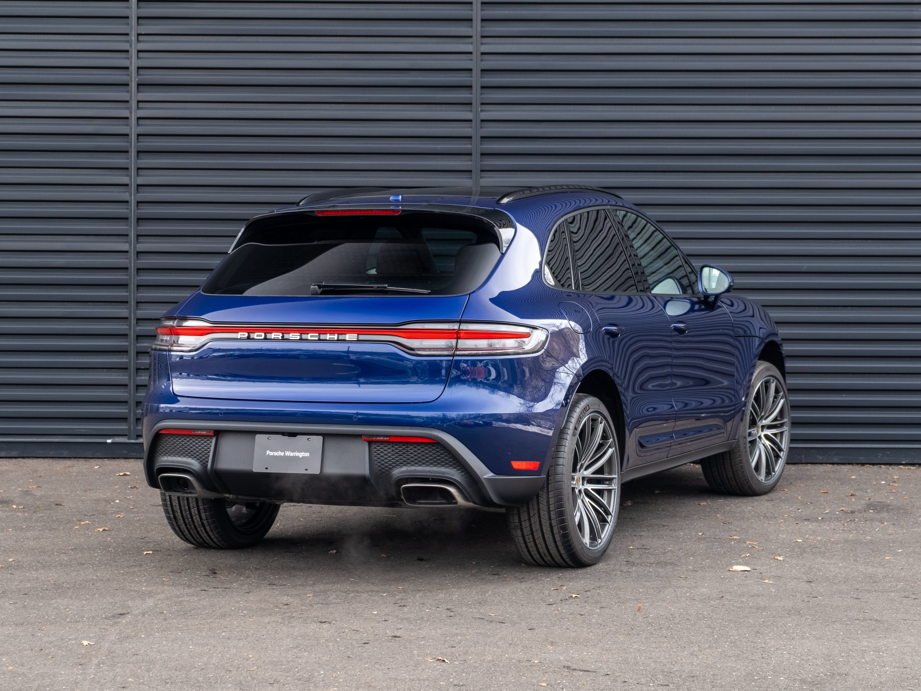 Certified 2026 Porsche Macan AWD/4WD image 8