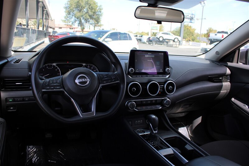 Used 2024 Nissan Sentra SV FWD image 15