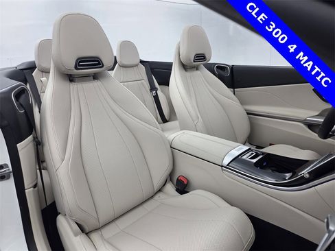 Used 2025 Mercedes-Benz CLE 300 4MATIC Cabriolet image 19