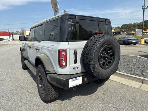 New 2026 Ford Bronco Outer Banks w/ Sasquatch Package image 9