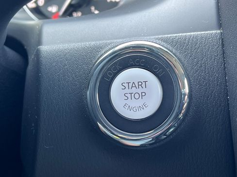 Used 2023 Nissan Armada SV image 21