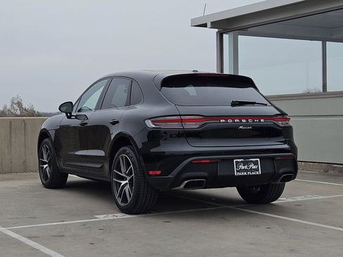 Certified 2025 Porsche Macan image 3