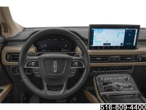 Used 2022 Lincoln Nautilus AWD w/ Premium Package image 8