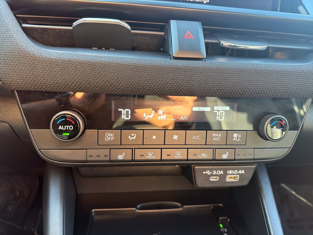 Certified 2026 Subaru Outback Limited AWD/4WD image 19