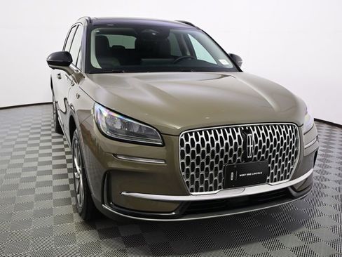 New 2026 Lincoln Corsair Premiere image 9