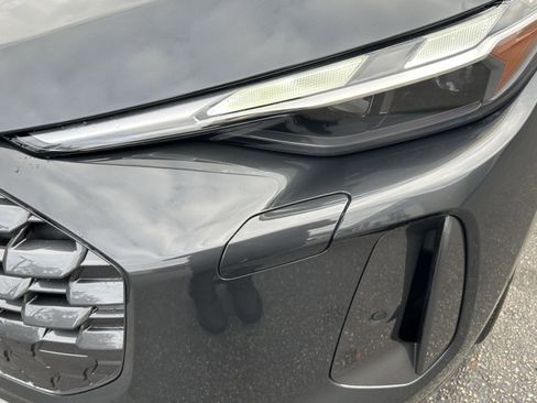 Certified 2025 Audi Q5 Premium w/ Convenience Package image 7