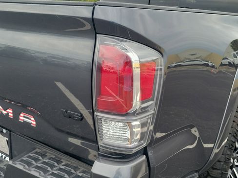 Used 2023 Toyota Tacoma TRD Sport RWD image 11