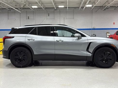 New 2025 Chevrolet Blazer EV LT image 3