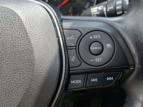 Used 2019 Toyota RAV4 XLE Premium w/ Cold Weather Package AWD/4WD image 22