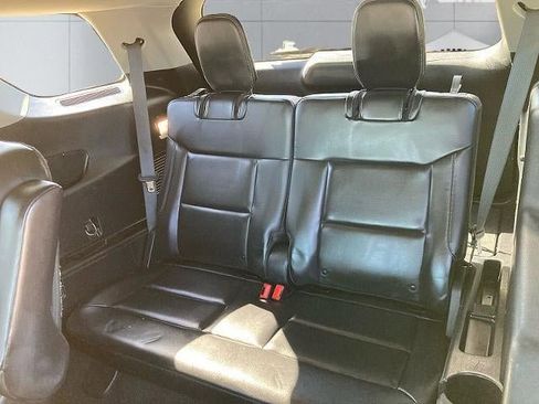 Used 2021 Ford Explorer XLT w/ Equipment Group 202A image 12